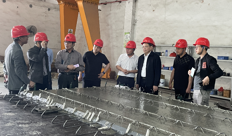 02參觀工廠.jpg 02參觀工廠.jpg